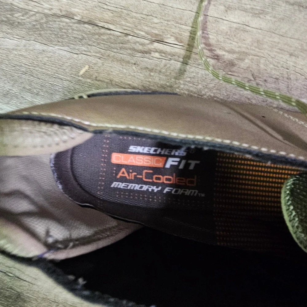 Skechers classic fit